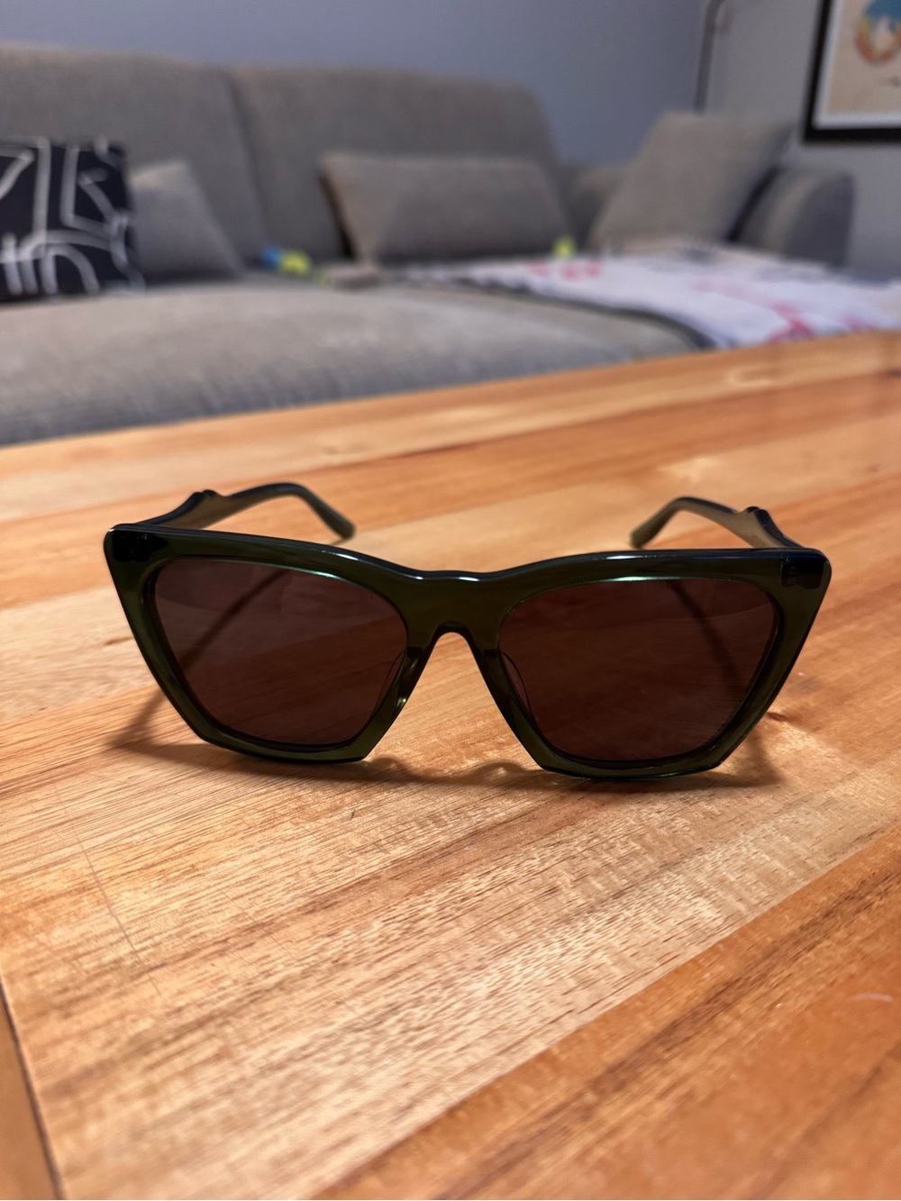 ILLESTEVA LISBON 57 XL — dark green frames, black tinted lenses + leather case